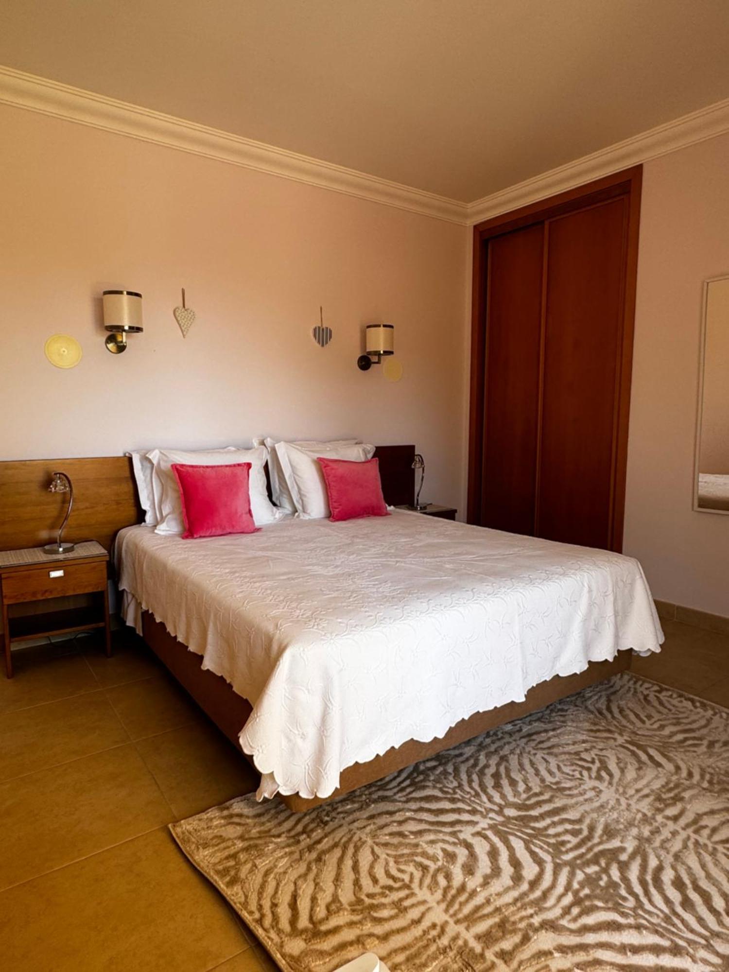 Lucie Lime Guesthouse Praia Da Luz Luaran gambar