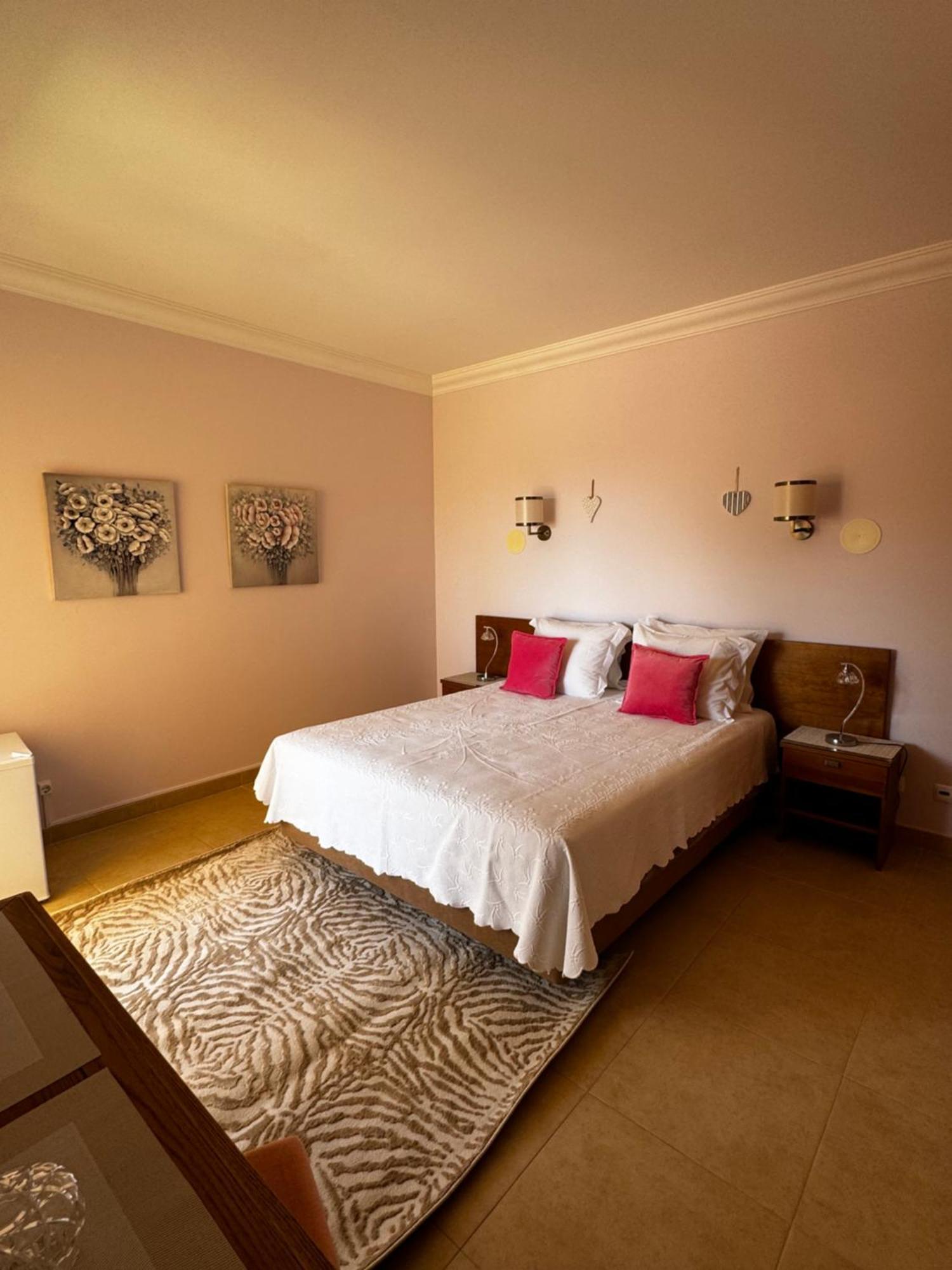 Lucie Lime Guesthouse Praia Da Luz Luaran gambar