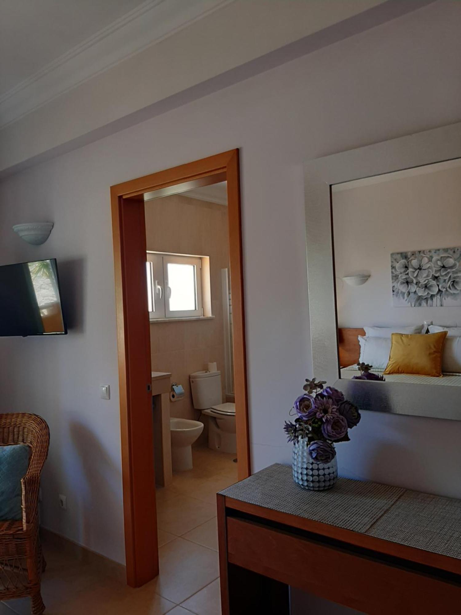 Lucie Lime Guesthouse Praia Da Luz Luaran gambar